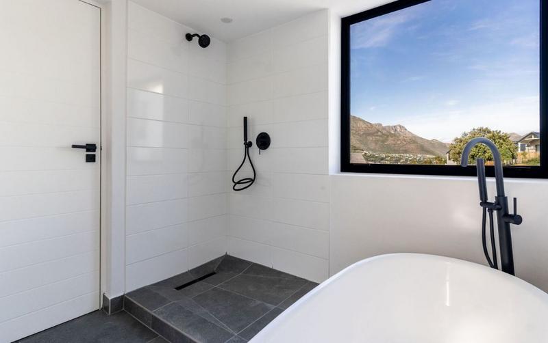 4 Bedroom Property for Sale in Hout Bay Western Cape